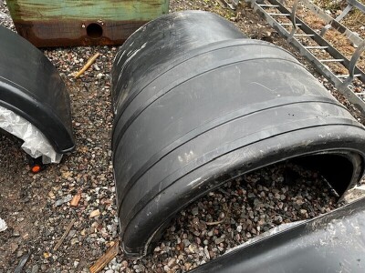 8 Stacks of Various Plastic Fenders for HGVs - 7