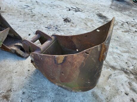 18" Digging Bucket