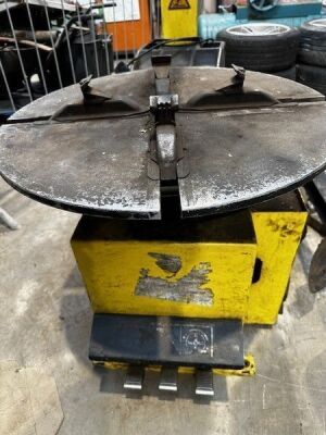 Pneumatic Tyre Changing Machine  - 6