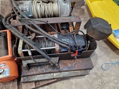 4 x Winches - 3