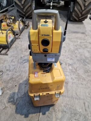 Trimble DR200+ Tool Station