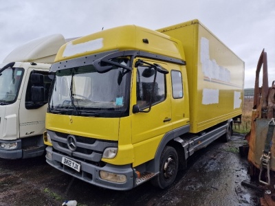 2012 Mercedes 4x2 Box Van Rigid 