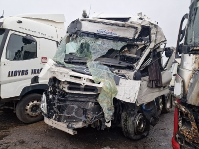 2022 Volvo FH 6x2 Midlift Tractor Unit 