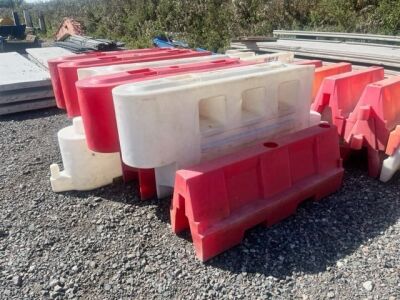 Quantity of Plastic Barriers 