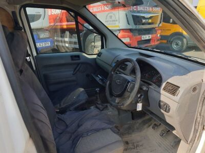 2005 Ford Transit Connect T200L Van - 5