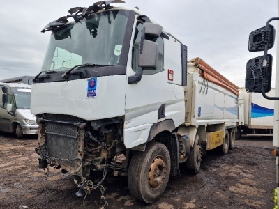 2105 Renault C430 8x4 Insulated Body Tipper 