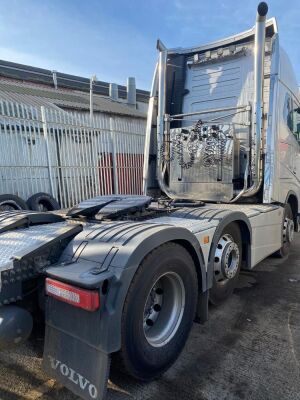 2017 Volvo FH16 750 Globetrotter 6x2 65ton Tractor Unit - 2