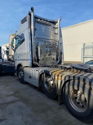 2017 Volvo FH16 750 Globetrotter 6x2 65ton Tractor Unit - 3