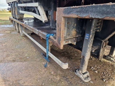 2015 Lawrence David Triaxle Stepframe Flat Trailer - 4