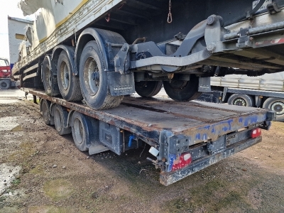 2015 Lawrence David Triaxle Stepframe Flat Trailer - 8