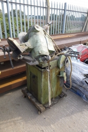 3 Phase Pedestal Saw