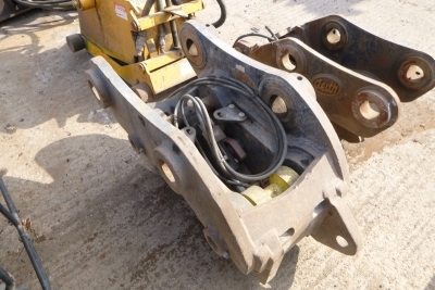 Hydraulic Geith Quick Hitch - 2