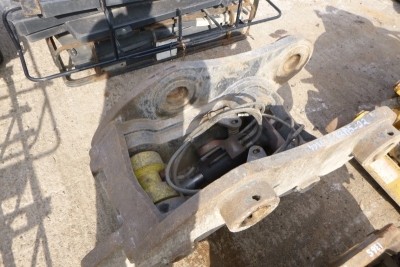 Hydraulic Geith Quick Hitch - 3