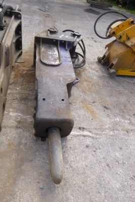 Hydraulic Breaker - 2