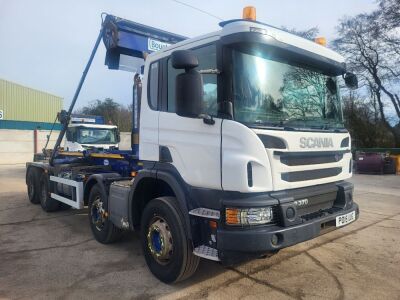 2015 Scania P370 8x4 Hookloader 