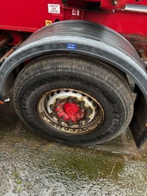2010 Dennison Triaxle Sliding Skeletal Trailer - 9