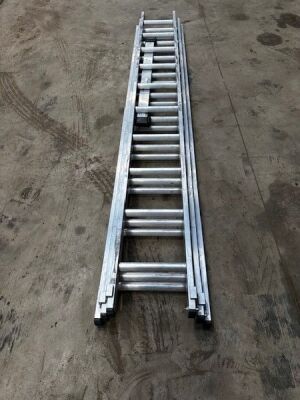 New & Unused Lyte 10 Tread Triple Extension Ladders and Stabiliser Bar 6.85 Max 