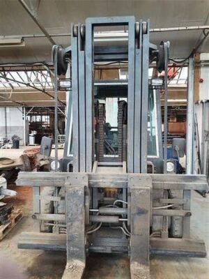 Jungheinrich Triple Mast Gas Forklift - 4