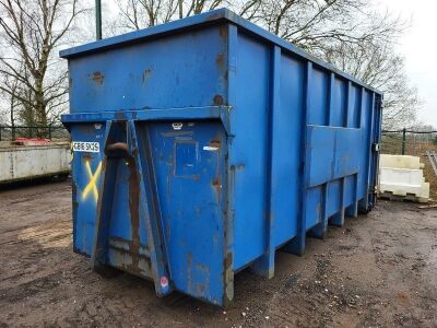 40yrd Enclosed Hook Bin