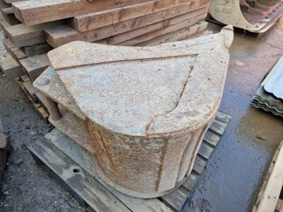 2ft Digging Bucket - 60mm Pins