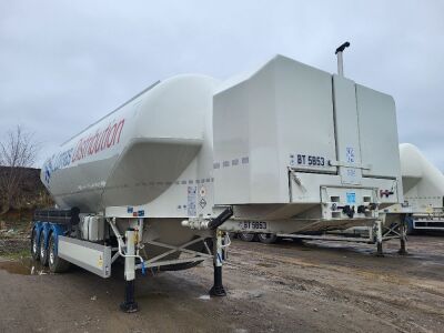 2022 Feldbinder 40³ Triaxle 2 Pot Powder Tank Trailer