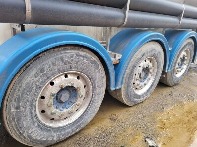 2022 Feldbinder 40³ Triaxle 2 Pot Powder Tank Trailer - 6