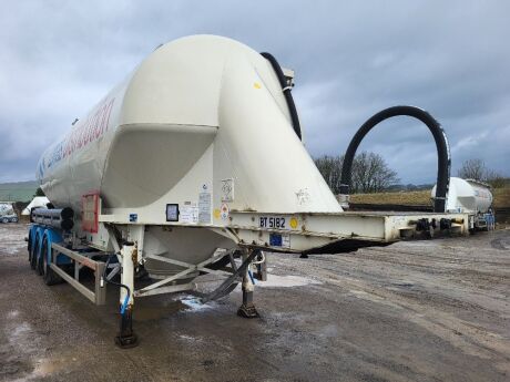 2011 Feldbinder 43³ Triaxle 3 Pot Powder Tank Trailer