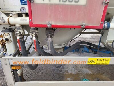 2011 Feldbinder 43³ Triaxle 3 Pot Powder Tank Trailer - 4