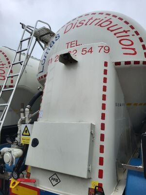 2022 Feldbinder 40³ Triaxle 2 Pot Powder Tank Trailer - 5