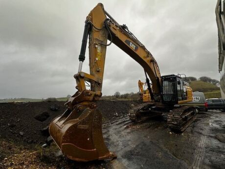 2020 CAT 352F Tracked Excavator