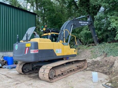 2014 Volvo EC220DL Excavator