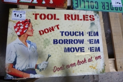 Tool Sign