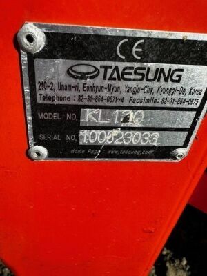 Taesung Kioti KL130 Compact Front Loader Tractor - 9