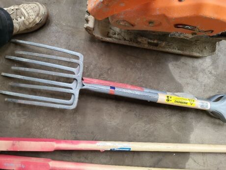 2x Garden Forks