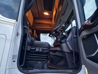 2019 Scania S650 V8 Special Edition 6x2 Rear Lift Tractor Unit - 4
