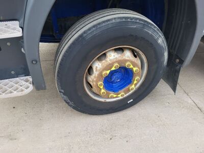 2015 Scania P370 8x4 Hook Loader - 5