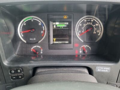 2015 Scania P370 8x4 Hook Loader - 14
