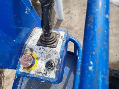 2001 Upright 107000-001 Electric Telescopic Lift - 4