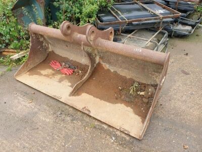 6ft Tusker Ditching Bucket