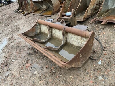 Lemac 6ft Hydraulic Tilt Ditching Bucket 80mm Pins