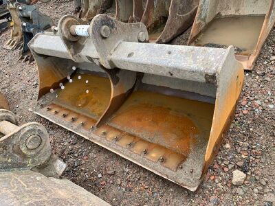 JCB 7ft Ditching Bucket 80mm Pins