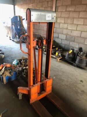 BT BTSV06H Hi-Lift Pallet Truck - 3