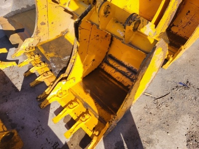 New JCB 24" Digging Bucket