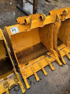 New JCB 2ft 6" Digging Bucket