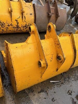 New JCB 2ft 6" Digging Bucket - 2