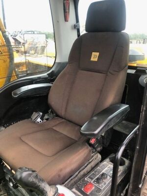 2013 JCB JS130 LC Excavator - 18