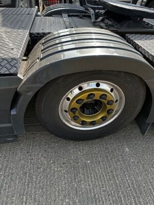 2021 Volvo FH12 500 6x2 Midlift Tractor Unit - 11