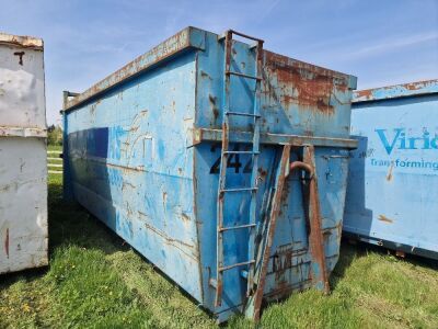 40yrd Smooth Sided Big Hook Bin - 2