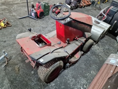 Westwood Petrol Ride-On Lawn Mower - 3