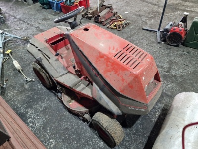 Westwood Petrol Ride-On Lawn Mower - 4